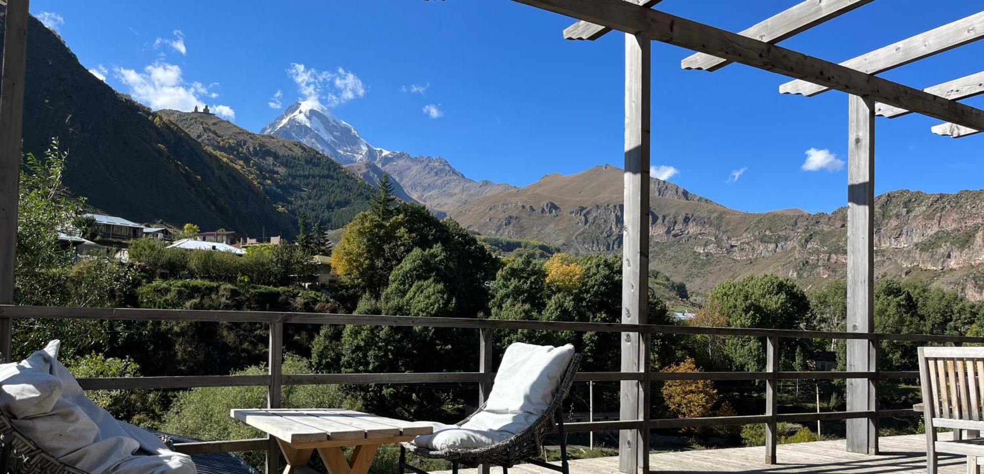 Hotel Stancia Kazbegi - City Center Exterior photo